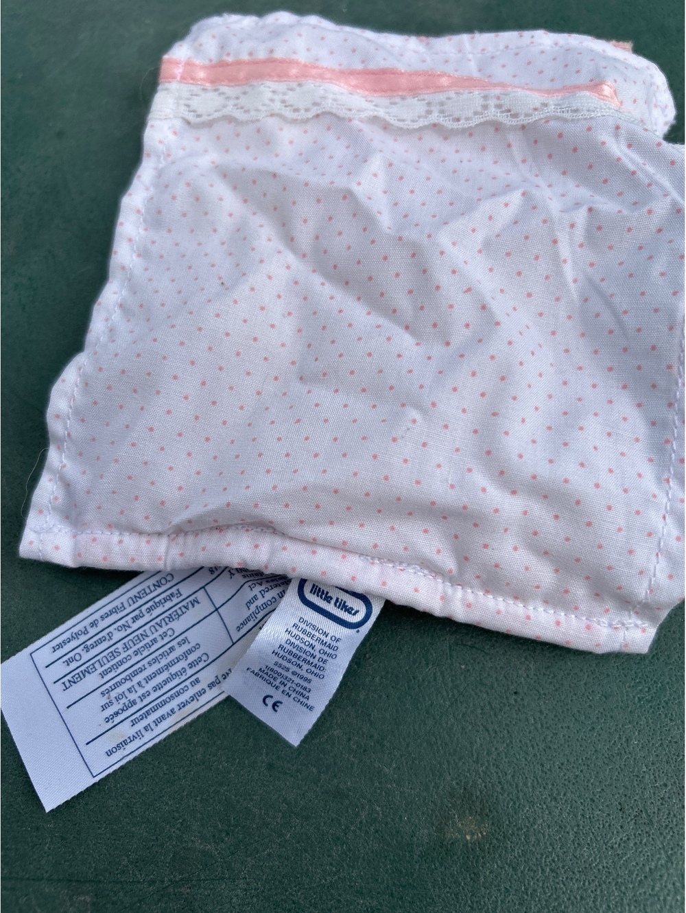 Little tikes Dollhouse bed linens